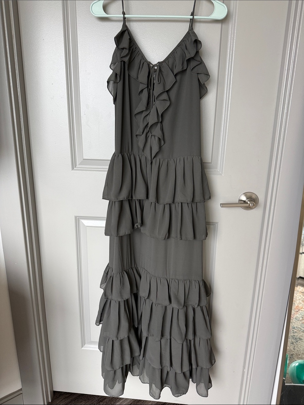 SIZE XS Women's Ruffle Tiered Maxi Dress - Olive Gray